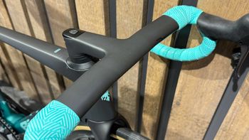 Used Bianchi Specialissima RC Ultegra Di2 12v 2024 Road & Gravel, Nero — image 10 of 16