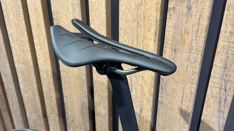 Used Bianchi Specialissima RC Ultegra Di2 12v 2024 Road & Gravel, Nero — image 7 of 16
