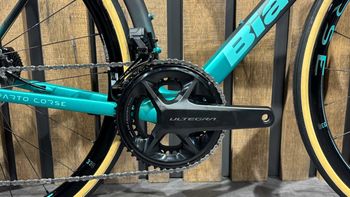 Used Bianchi Specialissima RC Ultegra Di2 12v 2024 Road & Gravel, Nero — image 2 of 16