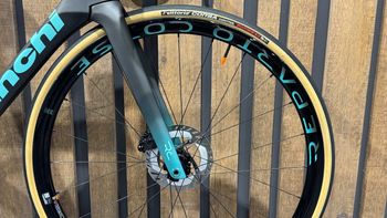 Used Bianchi Specialissima RC Ultegra Di2 12v 2024 Road & Gravel, Nero — image 8 of 16