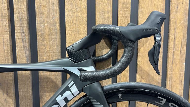 Used Bianchi Bianchi Oltre RC Ultegra Di2 12v 2024 Road & Gravel, Nero — image 7 of 15