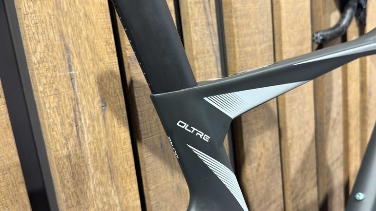 Used Bianchi Bianchi Oltre RC Ultegra Di2 12v 2024 Road & Gravel, Nero — image 5 of 15