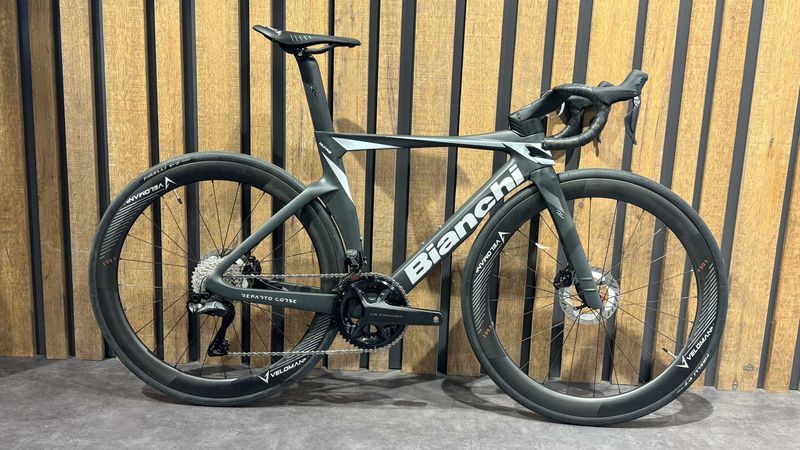 Used Bianchi Oltre RC Ultegra Di2 12v 2024 Road & Gravel
