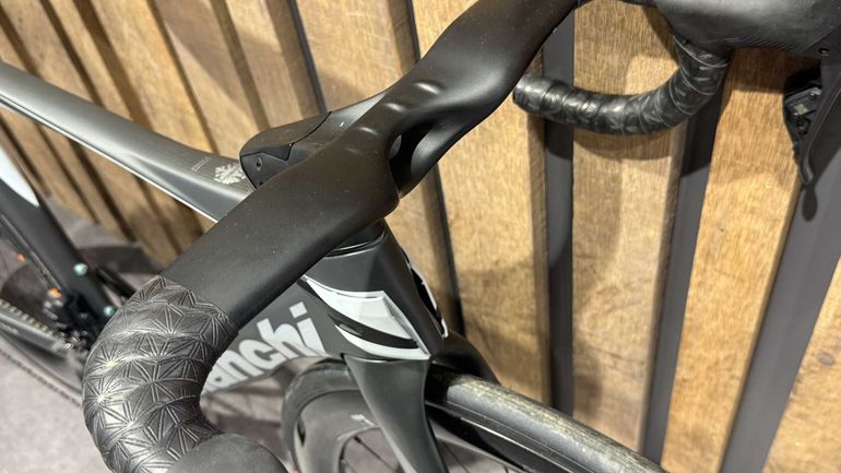 Used Bianchi Bianchi Oltre RC Ultegra Di2 12v 2024 Road & Gravel, Nero — image 9 of 15