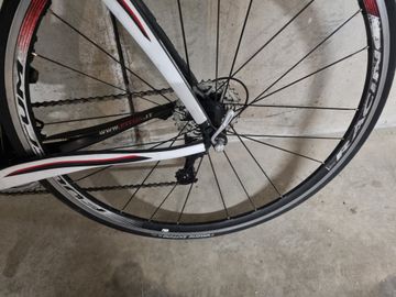 Used Piton Unique 2019 Road & Gravel, White — image 2 of 6