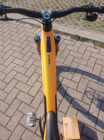 Used Orbea WILD H10 2023 2023 Mountainbike, Orange, 29 — image 3 of 7