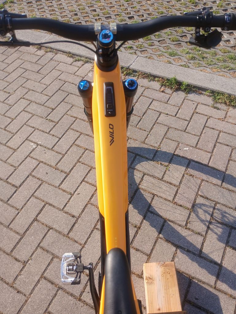 Used Orbea WILD H10 2023 2023 Mountainbike, Orange, 29 — image 3 of 7