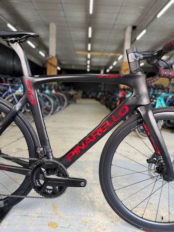 Used Pinarello Dogma F10 Di2 Carbon 2020 Road & Gravel, Black — image 12 of 24