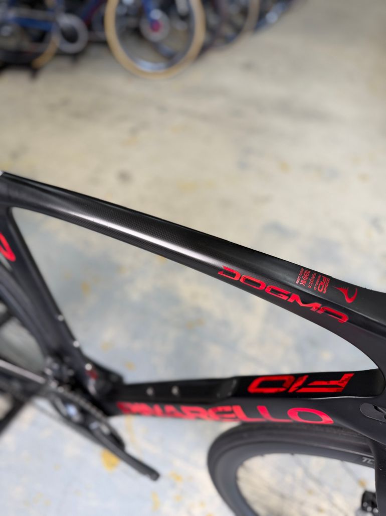 Used Pinarello Dogma F10 Di2 Carbon 2020 Road & Gravel, Black — image 13 of 24