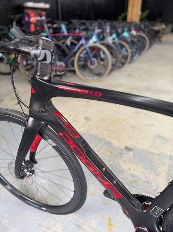 Used Pinarello Dogma F10 Di2 Carbon 2020 Road & Gravel, Black — image 19 of 24