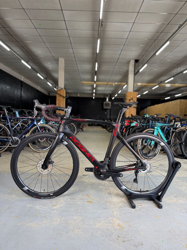 Used Pinarello Dogma F10 Di2 Carbon 2020 Road & Gravel, Black — image 15 of 24