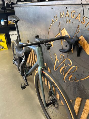 Used Specialized S-Works Aethos 2 - Shimano Dura-Ace Di2 2026 2026 Road & Gravel, Green — image 2 of 3