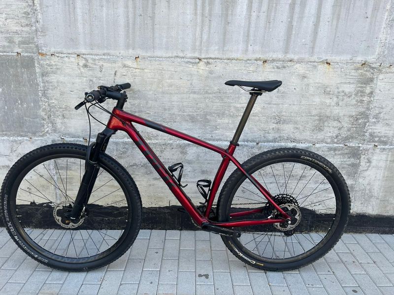 Used Trek Procaliber 9.7 2020 2020 Mountainbike, Red, 27.5, 29 — image 2 of 8