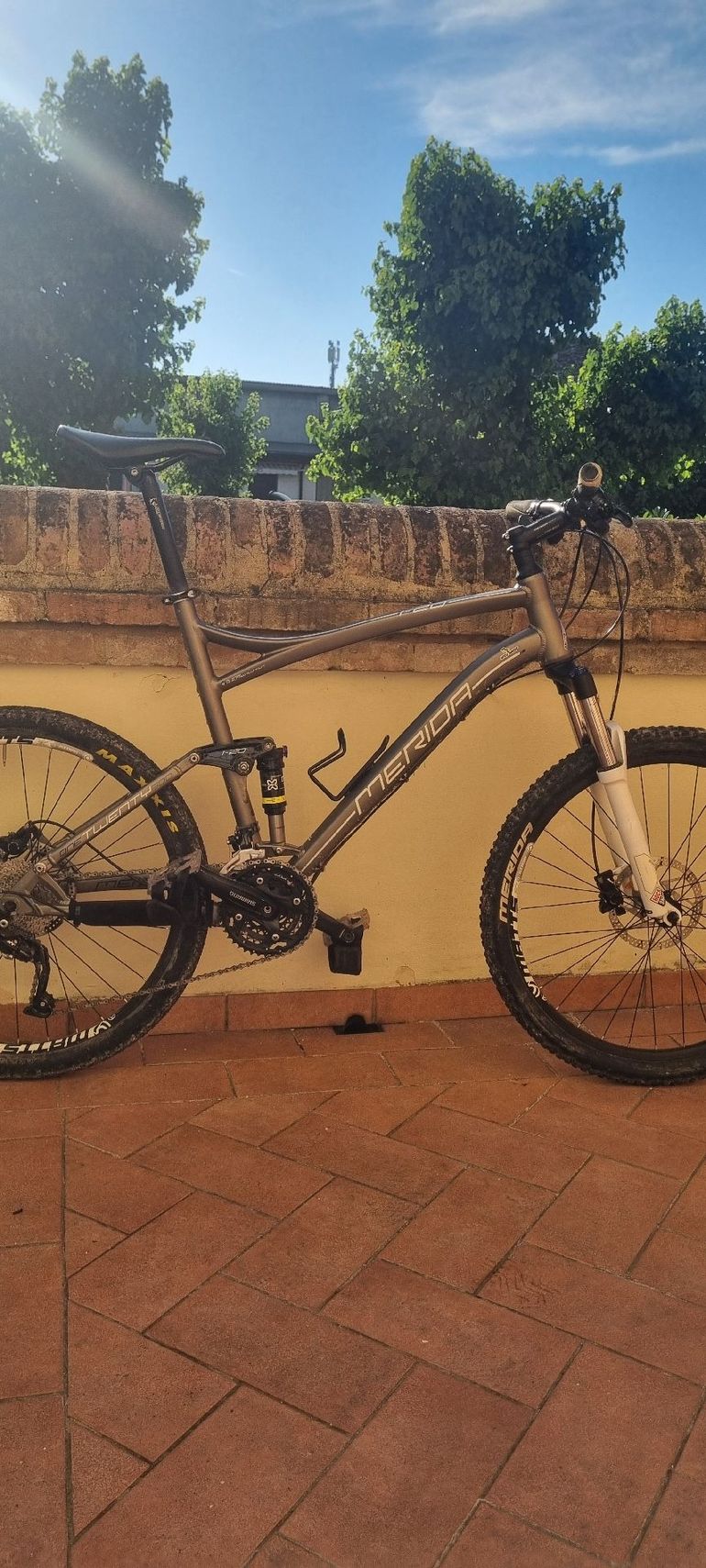 Used Merida One-twenty Shimano Deore XT 2012 Mountainbike, Light Gray — image 1 of 7