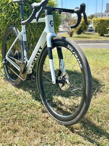 Used Scott Addict SRAM Force eTap AXS 2024 Road & Gravel, Blue — image 4 of 9