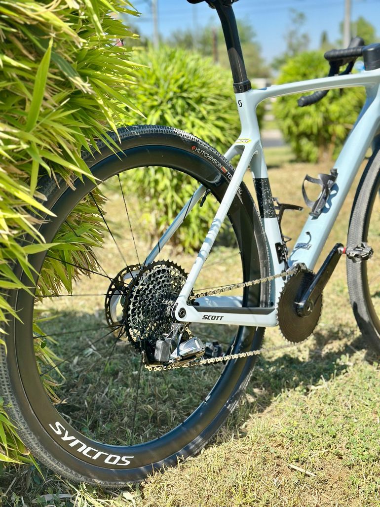 Used Scott Addict SRAM Force eTap AXS 2024 Road & Gravel, Blue — image 3 of 9