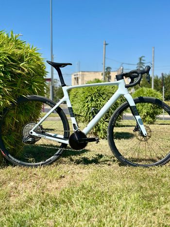 Used Scott Addict SRAM Force eTap AXS 2024 Road & Gravel, Blue — image 8 of 9