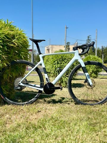 Used Scott Addict SRAM Force eTap AXS 2024 Road & Gravel, Blue — image 8 of 9