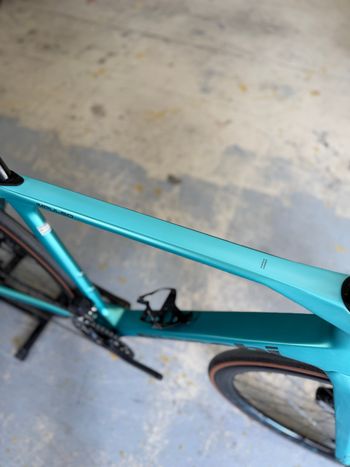 Used Bianchi Impulso RC Di2 Gravel 2024 Road & Gravel, Blu — image 16 of 26