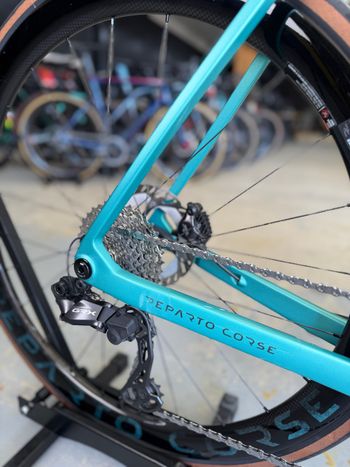 Used Bianchi Impulso RC Di2 Gravel 2024 Road & Gravel, Blu — image 12 of 26