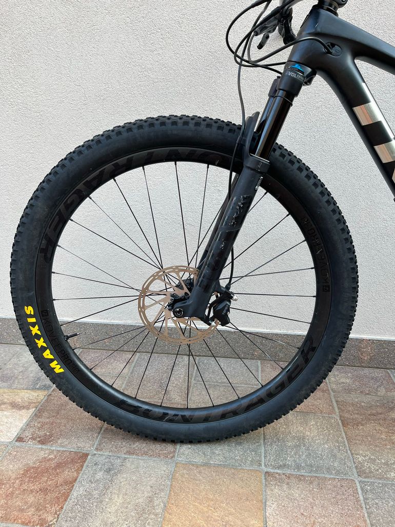 Used Trek Supercaliber SRAM GX Eagle AXS 2023 Mountainbike, Black — image 13 of 14