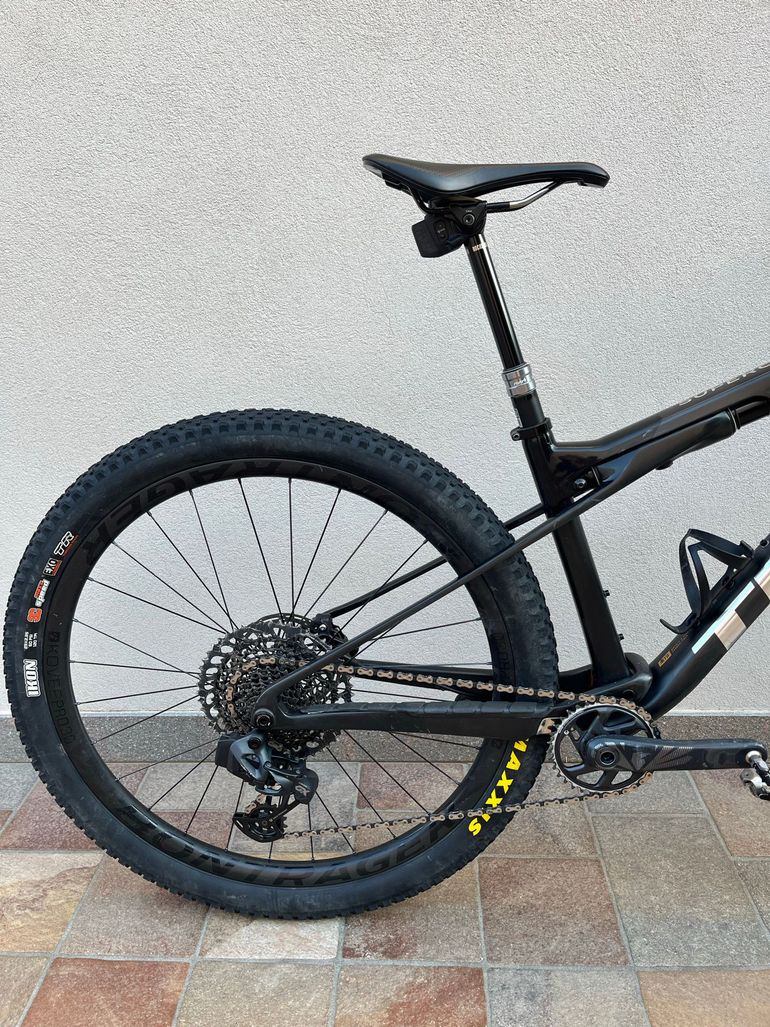 Used Trek Supercaliber SRAM GX Eagle AXS 2023 Mountainbike, Black — image 3 of 14