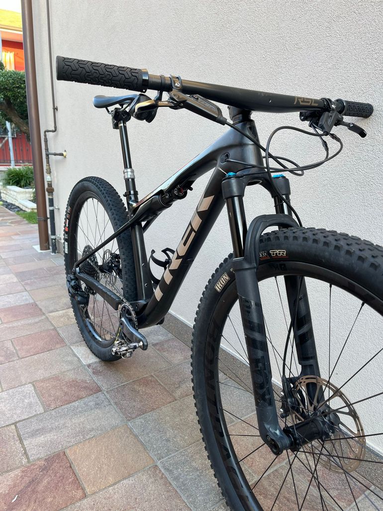 Used Trek Supercaliber SRAM GX Eagle AXS 2023 Mountainbike, Black — image 5 of 14