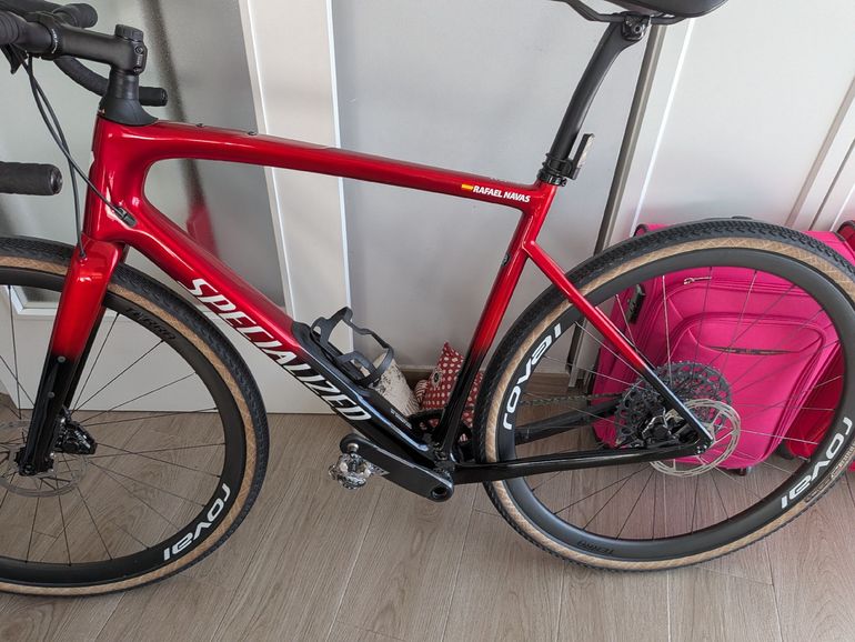 Used Specialized Diverge Expert Carbon 2023 2023 Road & Gravel — image 2 of 5
