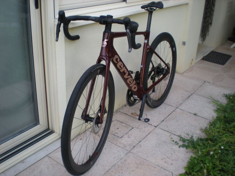 Used Cervélo Caledonia Shimano Ultegra Di2 (12 Speed) 2025 Road & Gravel, Red — image 3 of 8