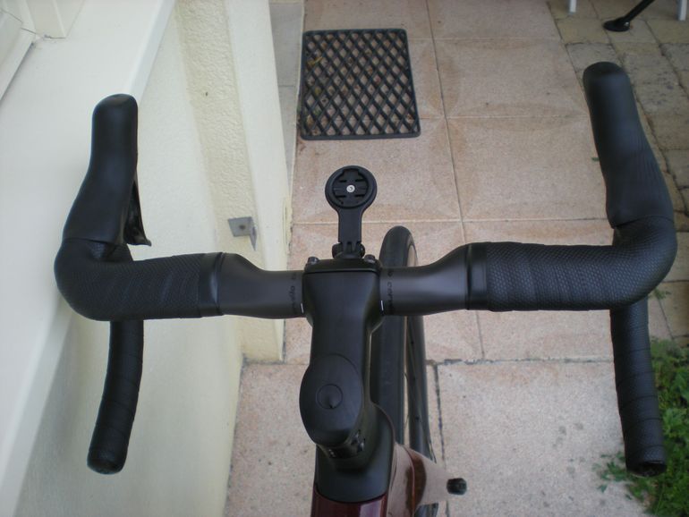 Used Cervélo Caledonia Shimano Ultegra Di2 (12 Speed) 2025 Road & Gravel, Red — image 7 of 8