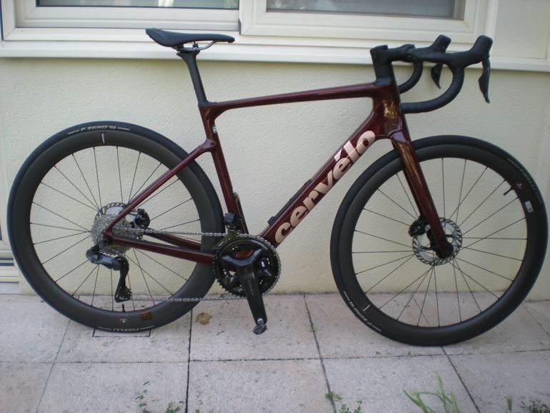 Used Cervélo Caledonia Shimano Ultegra Di2 (12 Speed) 2025 Road & Gravel, Red — image 2 of 8