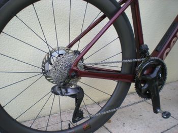 Used Cervélo Caledonia Shimano Ultegra Di2 (12 Speed) 2025 Road & Gravel, Red — image 6 of 8