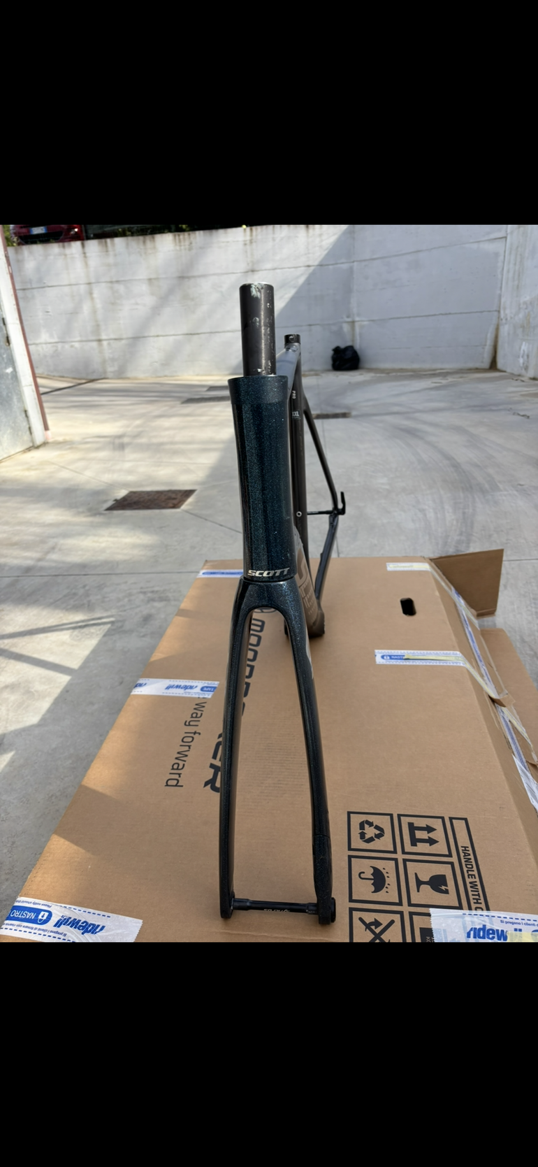 Used Scott Addict RC Pro 2024 Frameset 2024 Road & Gravel, Blue — image 4 of 8