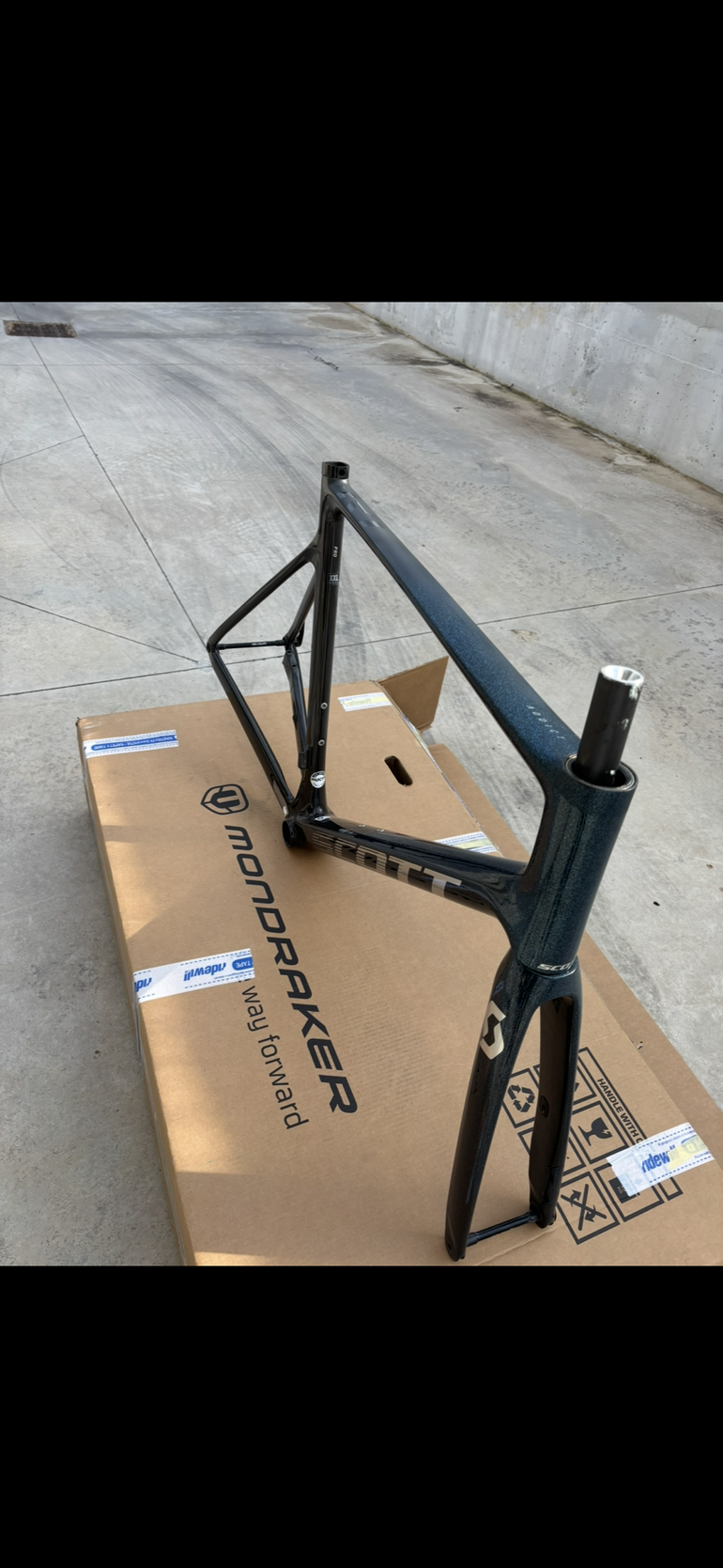 Used Scott Addict RC Pro 2024 Frameset 2024 Road & Gravel, Blue — image 5 of 8