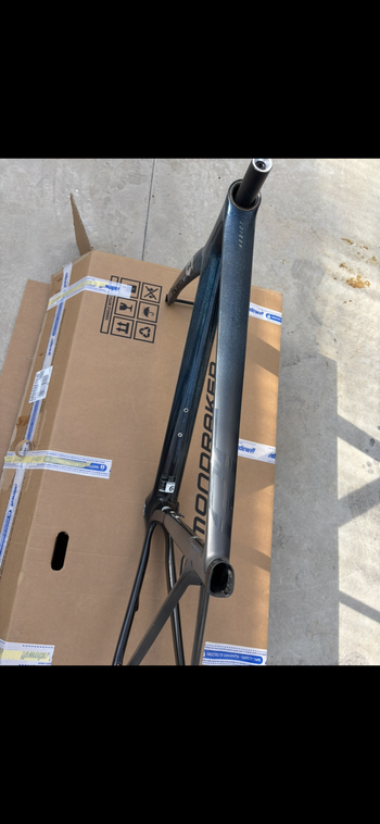 Used Scott Addict RC Pro 2024 Frameset 2024 Road & Gravel, Blue — image 8 of 8