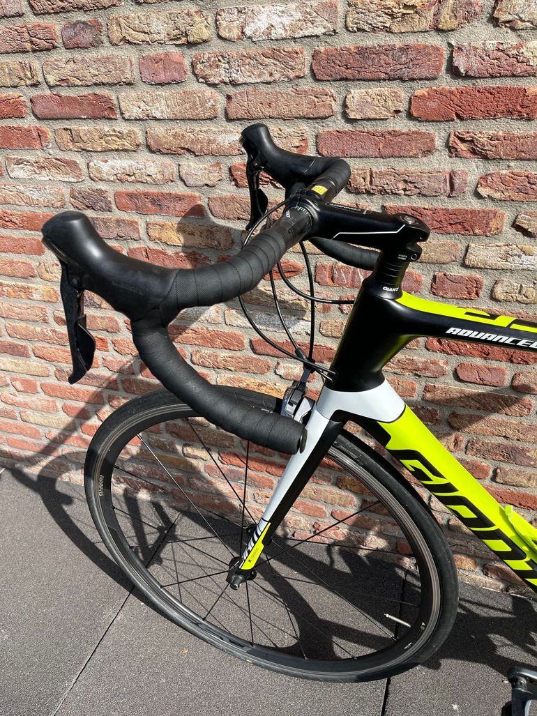Used Giant TCR Advanced 1 2016 2016 Road & Gravel, Black — image 8 of 8