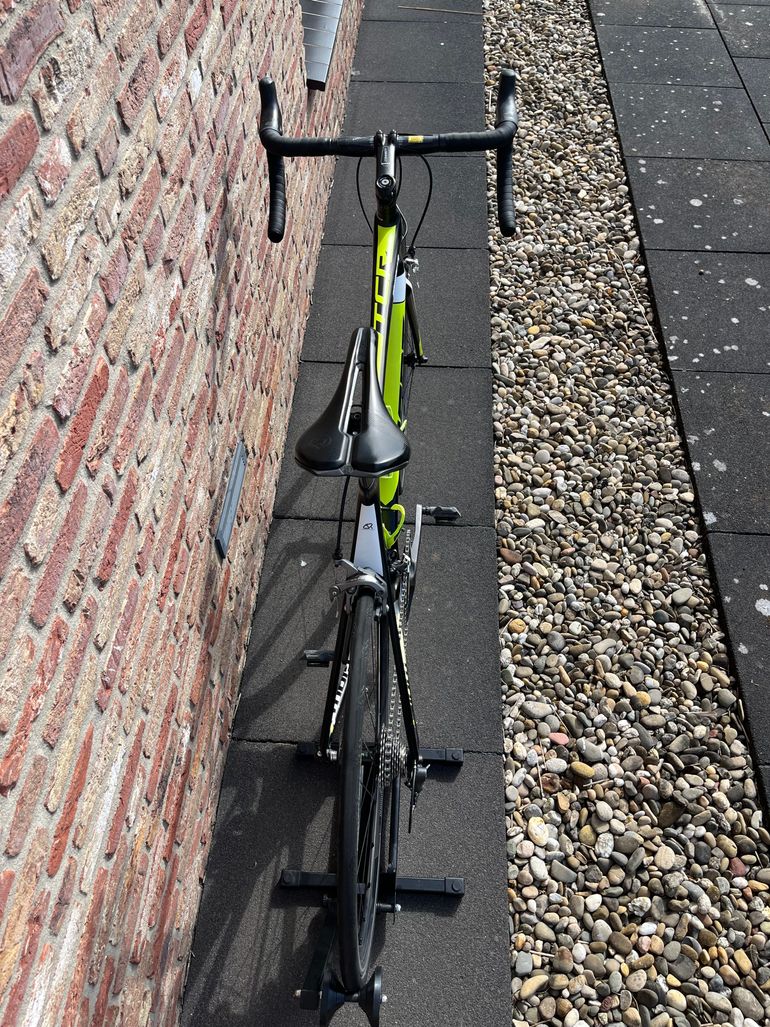 Used Giant TCR Advanced 1 2016 2016 Road & Gravel, Black — image 7 of 8