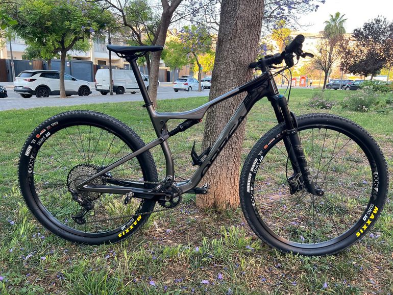 Used Orbea OIZ M30 2022 2022 Mountainbike, Black, 29 — image 1 of 11