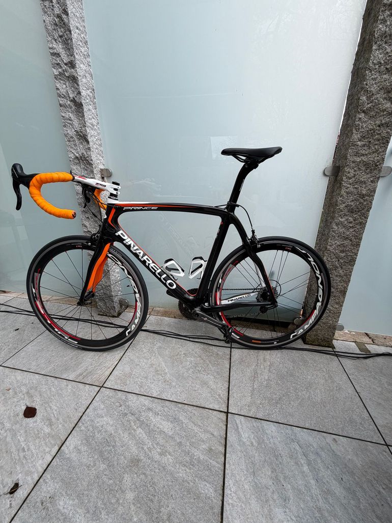 Used Pinarello Prince Campagnolo Record 2015 Road & Gravel, Schwarz — image 2 of 12