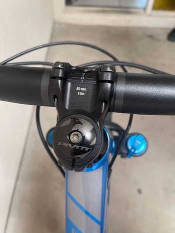Used Pivot SWITCHBLADE Ride X01 Special 2023 2023 Mountainbike, Blue, 29 — image 10 of 16