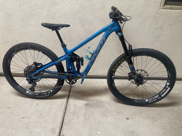 Used Pivot SWITCHBLADE Ride X01 Special 2023 2023 Mountainbike, Blue, 29 — image 1 of 16