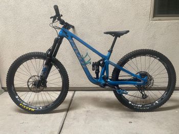 Used Pivot SWITCHBLADE Ride X01 Special 2023 2023 Mountainbike, Blue, 29 — image 2 of 16