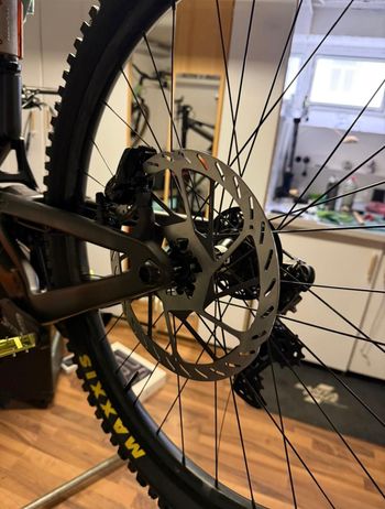 Used Santa Cruz V10 DH S / Carbon CC / 27.5 2021 2021 Mountainbike, Black, 27.5 — image 7 of 10