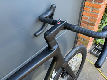Used Trek Madone SL 7 Gen 8 2025 2025 Road & Gravel, Black — image 10 of 16