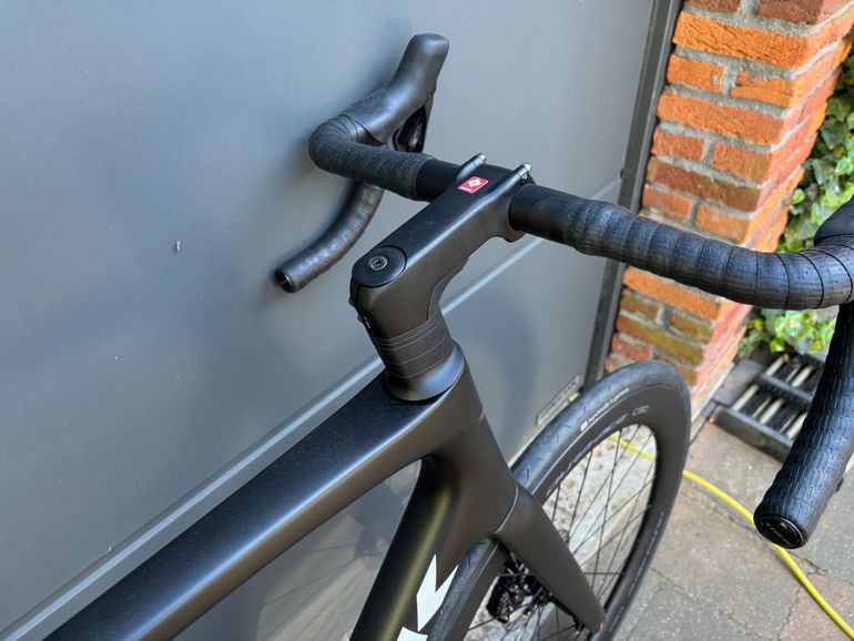Used Trek Madone SL 7 Gen 8 2025 2025 Road & Gravel, Black — image 10 of 16