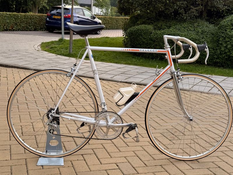 Used Peugeot Ph12-D 1982 Road & Gravel, White — image 1 of 8