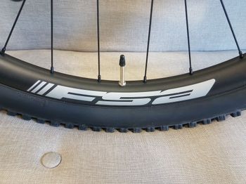 Used Niner NINER RIP 9 RDO GX Eagle FOX Factory DT SWISS F535  FSA I29 Carbon 2023 Mountainbike, Black — image 42 of 61