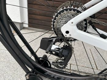 Used Trek Domane SLR 7 Gen 4 2026 2026 Road & Gravel, Weiß — image 3 of 9