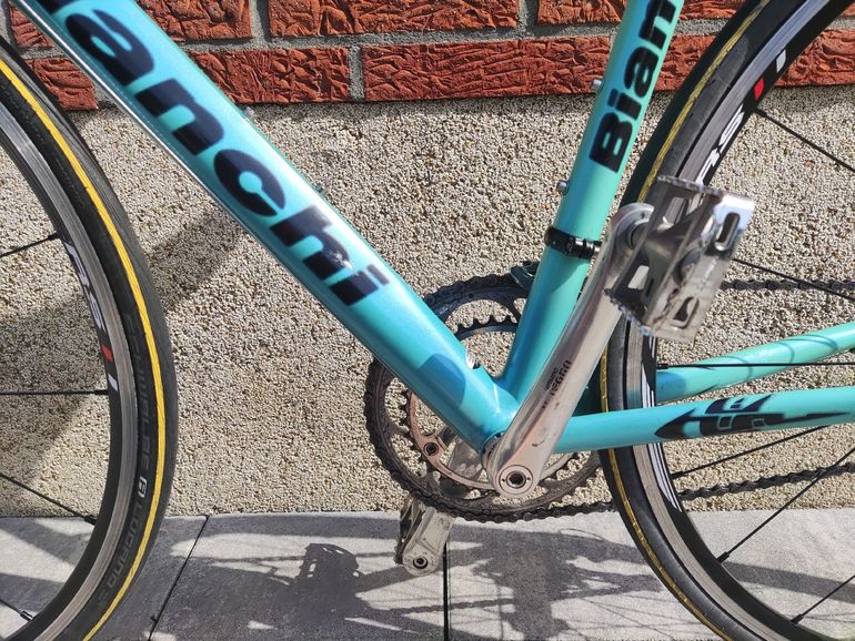 Used Bianchi Bianchi SL3 Lite Alloy RC Ultegra 2010 Road & Gravel, Green — image 6 of 15