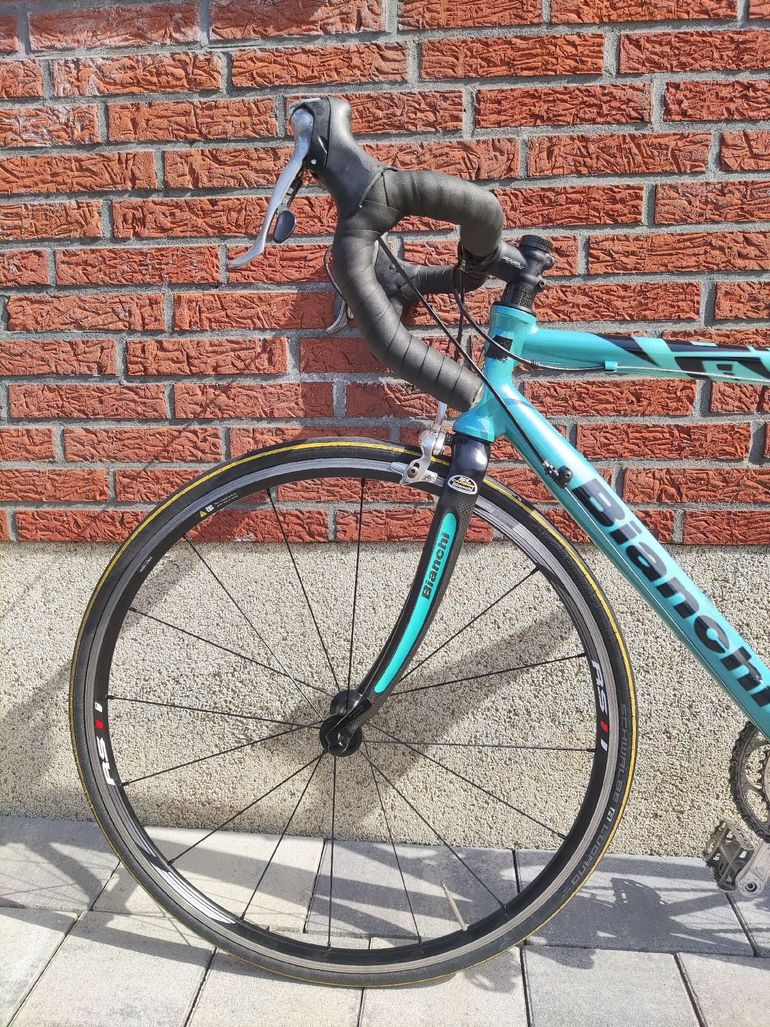 Used Bianchi Bianchi SL3 Lite Alloy RC Ultegra 2010 Road & Gravel, Green — image 3 of 15